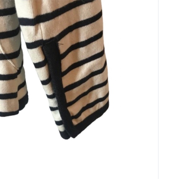 Zara Basic Size Small Women’ Cream And Black Blazer - Picture 6 of 8